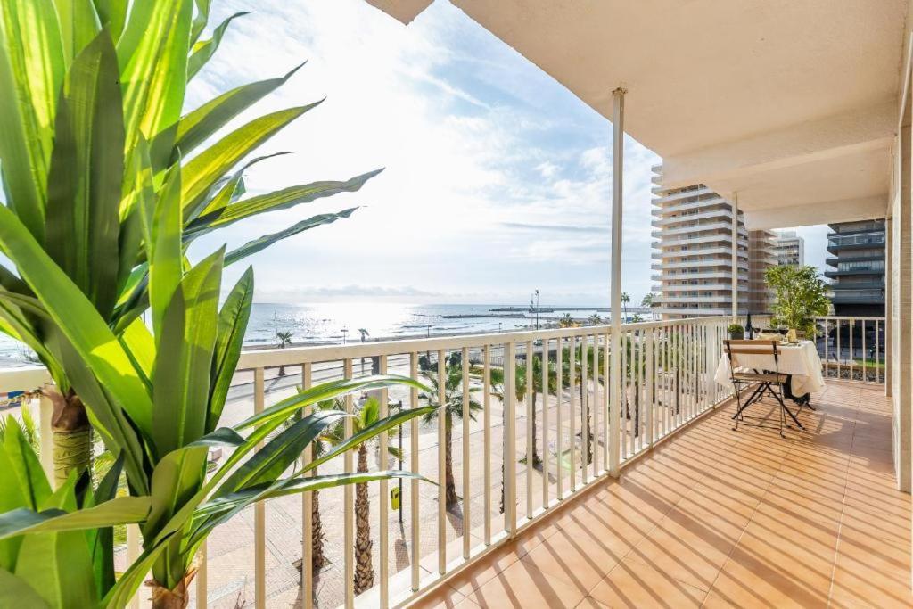 Seaside Boutique Apartment 푸엔히롤라 외부 사진