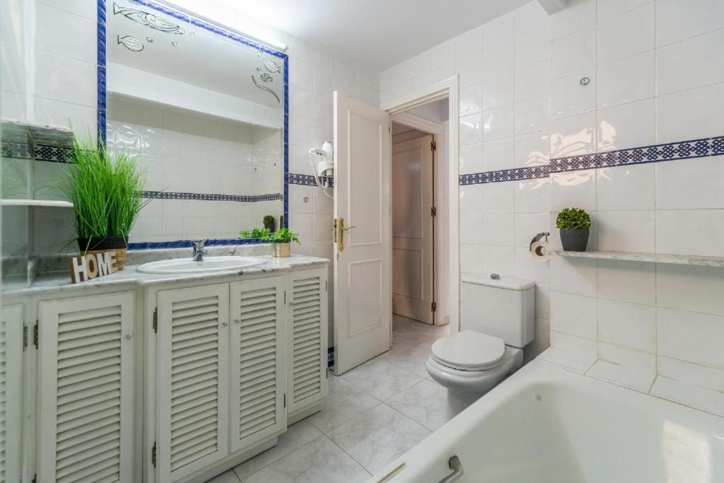 Seaside Boutique Apartment 푸엔히롤라 외부 사진