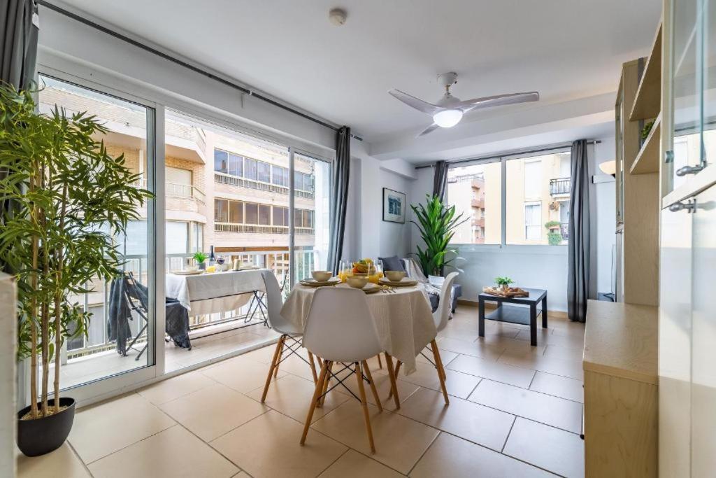 Seaside Boutique Apartment 푸엔히롤라 외부 사진